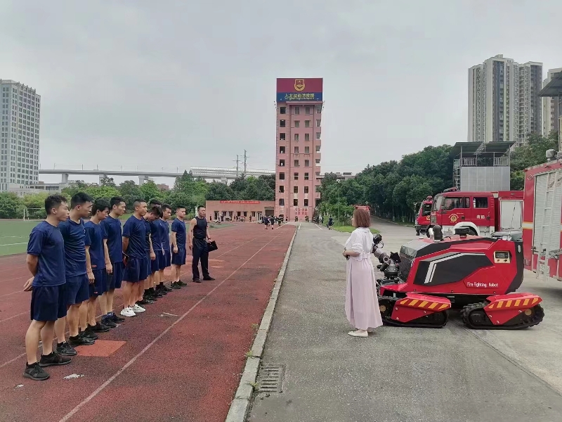 舉升搶險主戰(zhàn)消防車、全地形消防滅火機器人巡展演示圓滿結(jié)束